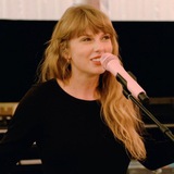 Telegram profile photo for Eva’s music life📝🎤