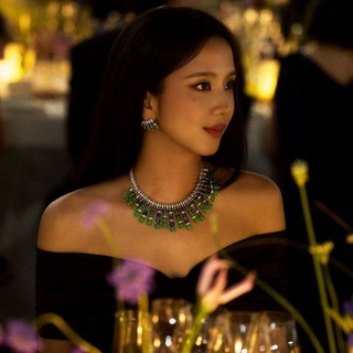 Telegram profile photo for white petal
