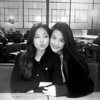 Telegram profile photo for JENNIE UPDATE