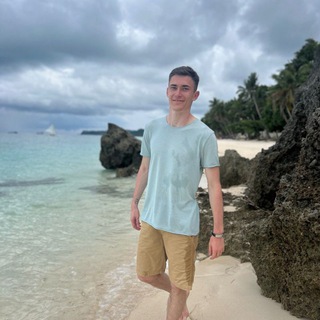 Telegram profile photo for Английский на Филиппинах | Виктор | Kiwi Education