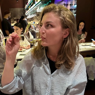 Telegram profile photo for Vkus. Vino. And More