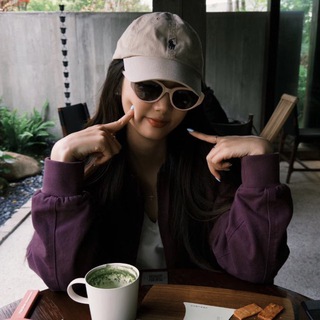 Telegram profile photo for shopping with ari 🍡