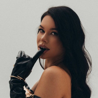 Telegram group profile photo for VALERIA K 🤍💸 Chat