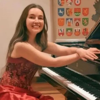 Telegram profile photo for Elena Nesterenko Steinway Artist Coach/Mentor of Stars