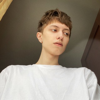 Telegram profile photo for Даня вещает 🎧