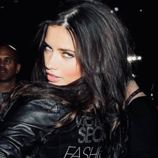 Telegram profile photo for 𝑯𝑶𝑻𝑻𝑰𝑬.