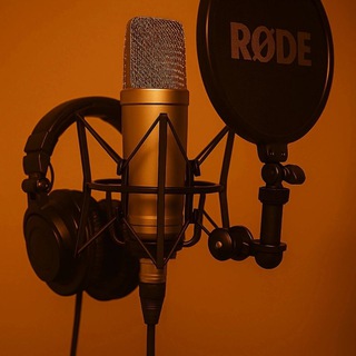 Telegram profile photo for فرزین دانش | گوینده 🎙️