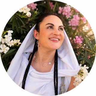 Telegram profile photo for Лиза | Снова замечать жизнь
