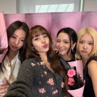 Telegram profile photo for 𝖯︎ᴉꪀᴋs 𝗉ɐ𝖼︎𝗄︎ | پك بلكپینک