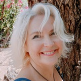 Telegram profile photo for Екатерина Серватович/ художник смыслов