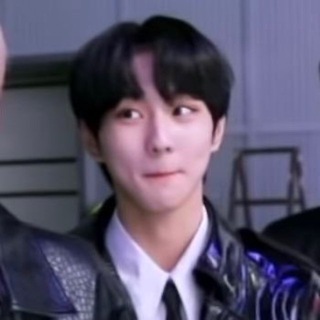 Telegram profile photo for 𝐋𝐮𝐧𝐚𝐥𝐲 ˖ ݁♬⋆.˚