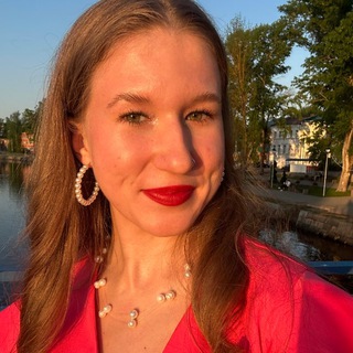 Telegram profile photo for manifeel💋 || Лада, веб-дизайн