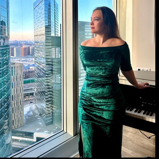Telegram profile photo for Alisa Bond | Пишу ноты🎹 читаю книги 📖