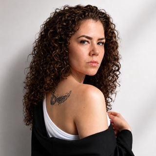 Telegram profile photo for Ларионова, снитч и 78 карт ✨