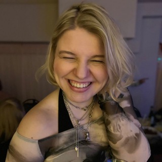 Telegram profile photo for Фиф🤗📚🎬🎭