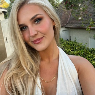 Telegram profile photo for Allie_Dunn