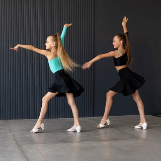 Telegram profile photo for Предзапись на курс "Dance Sweet: создаем идеальную тренировочную одежду"