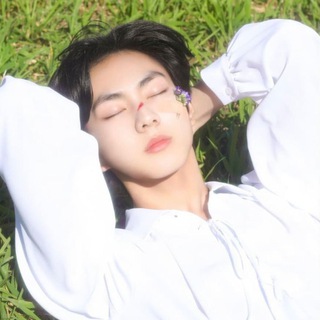 Telegram profile photo for Jungwon.