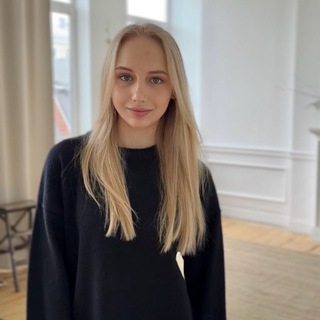 Telegram profile photo for the lisa