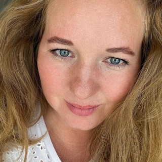 Telegram profile photo for Ведьма с веснушками 💛