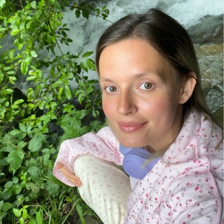 Telegram profile photo for Lily Space: про жизнь в эпоху AI🌿