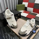 Telegram profile photo for 婷婷🎀潮牌男鞋👟菲现货