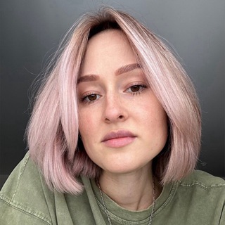 Telegram profile photo for Айна Руденок | колористический чат 🫰