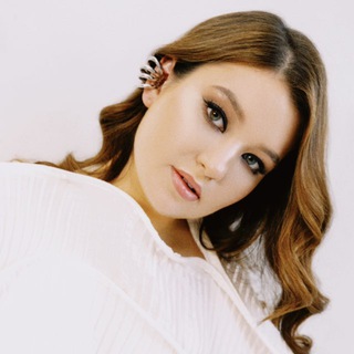 Telegram profile photo for Ниоткуда с любовью / Саша Карабешкина 💌🖇️