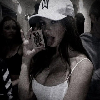 Telegram profile photo for (9OX) THE BITCH —