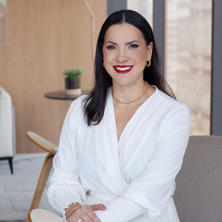 Telegram profile photo for ⛩ NeuroFengShui® | Maraísa Faria