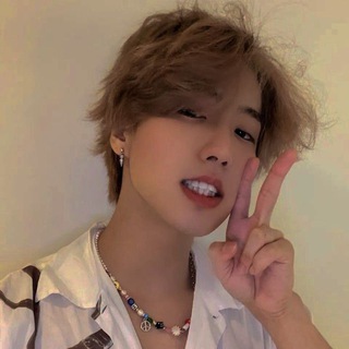 Telegram profile photo for kpop shop ✨star lost✨