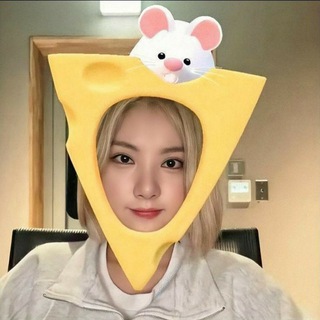 Telegram profile photo for ⊹ ۫ 𝑚ׄun𝖼𝗁͜͞𝗂𝑒 - 𝑚ׄ𝗂n𝖼𝗁͜͞𝗂𝑒 ໒꒱.