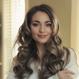 Telegram profile photo for 🇺🇸 Елена | Адаптация и Жизнь в США