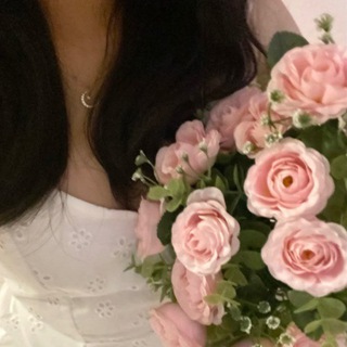 Telegram profile photo for adj, “droplets—blooming roses/ payment @qJabLay, angelic to look at” ✿ ˚ .
