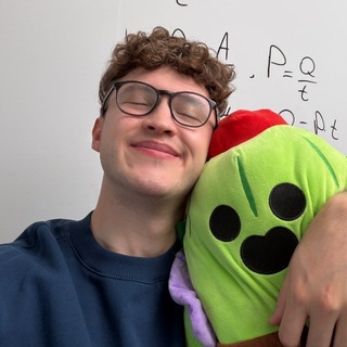 Telegram profile photo for Азат Адеев | Физика ОГЭ | Отзывы