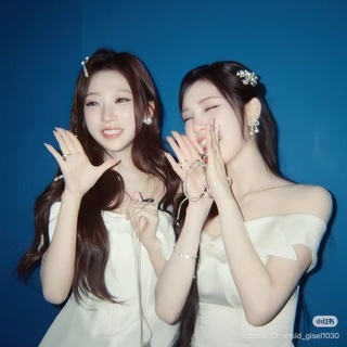Telegram profile photo for ˖ lunél ৻ yuha & stella ꪆ ⋆ 🔒