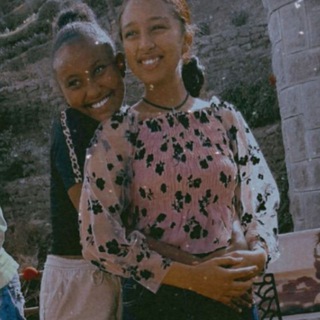 Telegram profile photo for 👭Twins👭