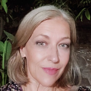 Telegram profile photo for madame_sokolova🎨