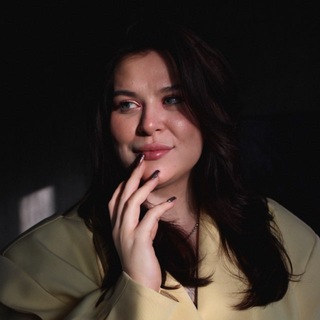 Telegram profile photo for Curvy Daily 🥨