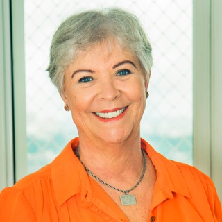 Telegram profile photo for Heloísa Capelas