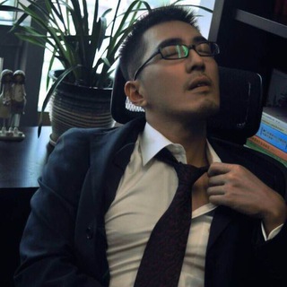 Telegram profile photo for 眼镜控的自我修养