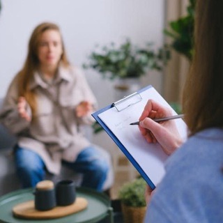 Telegram profile photo for "Помощь родным зависимых | Советы психолога"