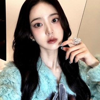Telegram profile photo for 𝕷ee ’ Sol 🔒