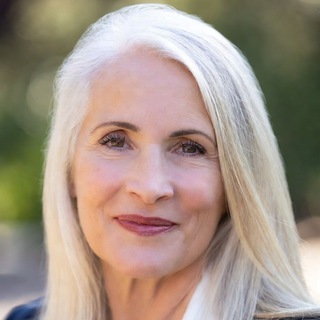 Telegram profile photo for Joan Fletcher🏆