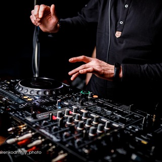 Telegram profile photo for Max Nalimov ( Electronic, Deep house, Techno, Progressive Music)