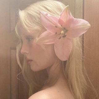 Telegram profile photo for Bloom Couturé.