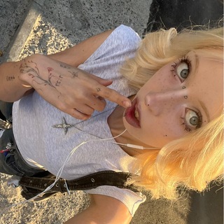 Telegram profile photo for я сеня 👩❤️💋👩