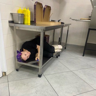 Telegram profile photo for Режу пиццы и плачу