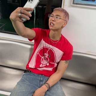 Telegram profile photo for Jоhnny, not Depp