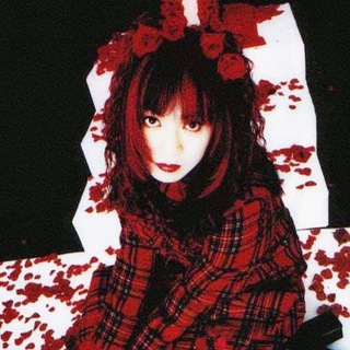 Telegram profile photo for 𝖛𝖐𝖊𝖎 𝖒𝖊𝖗𝖈𝖍 🩸 vkei разборы